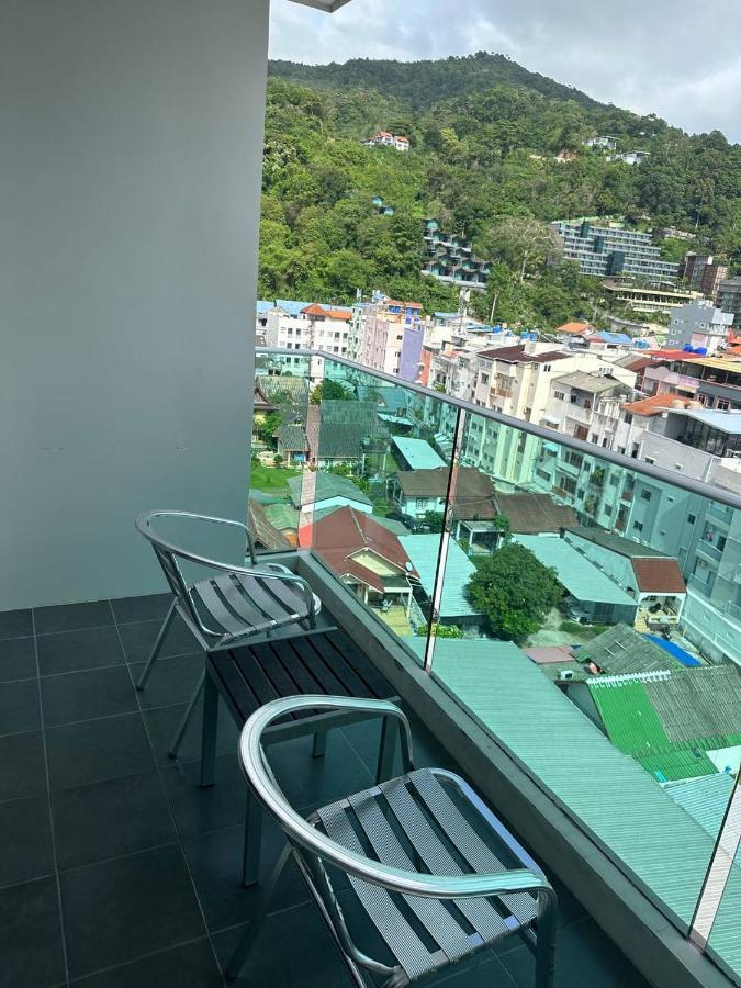 앳 빠통 호텔  Patong 외부 사진